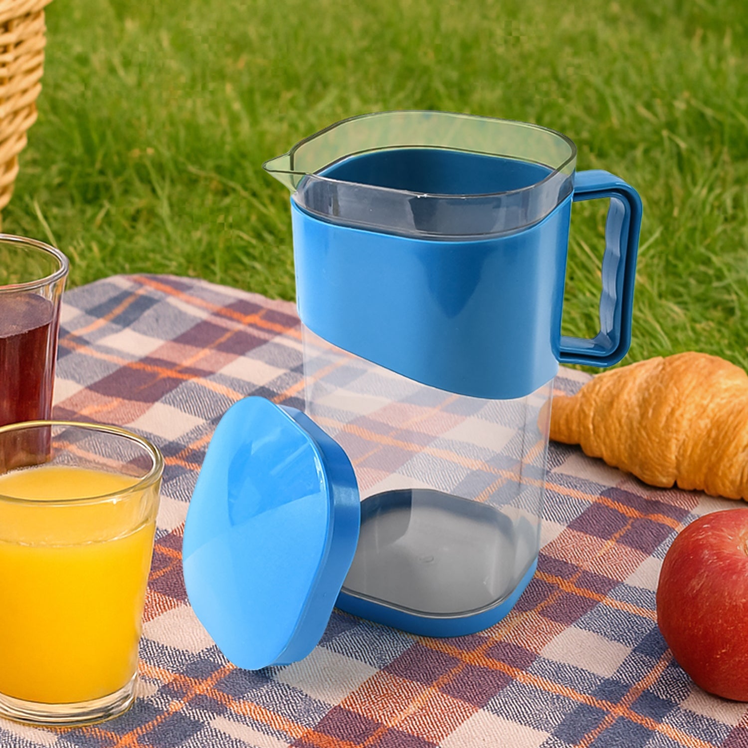 Daily Sip Jug with Lid