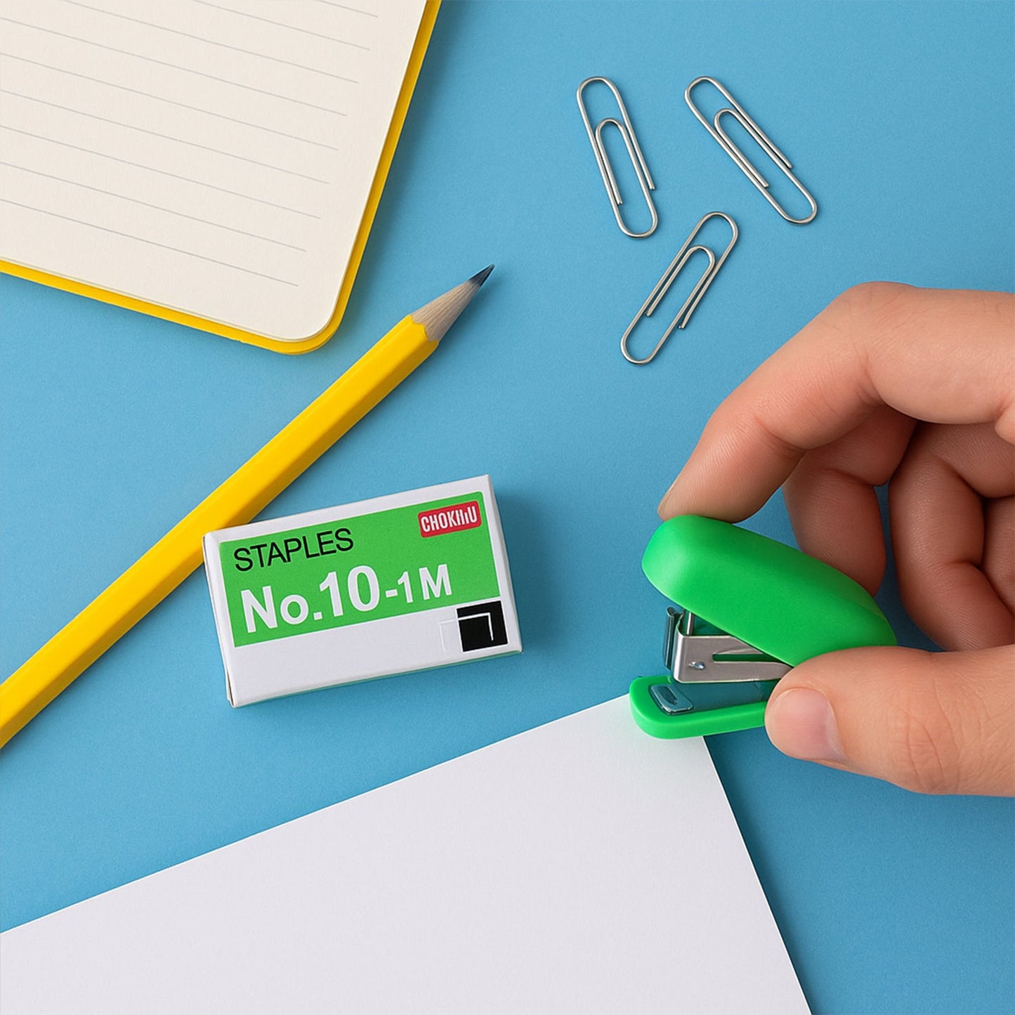 Mini Stapler with 1 Strip of Staples (1 Set)